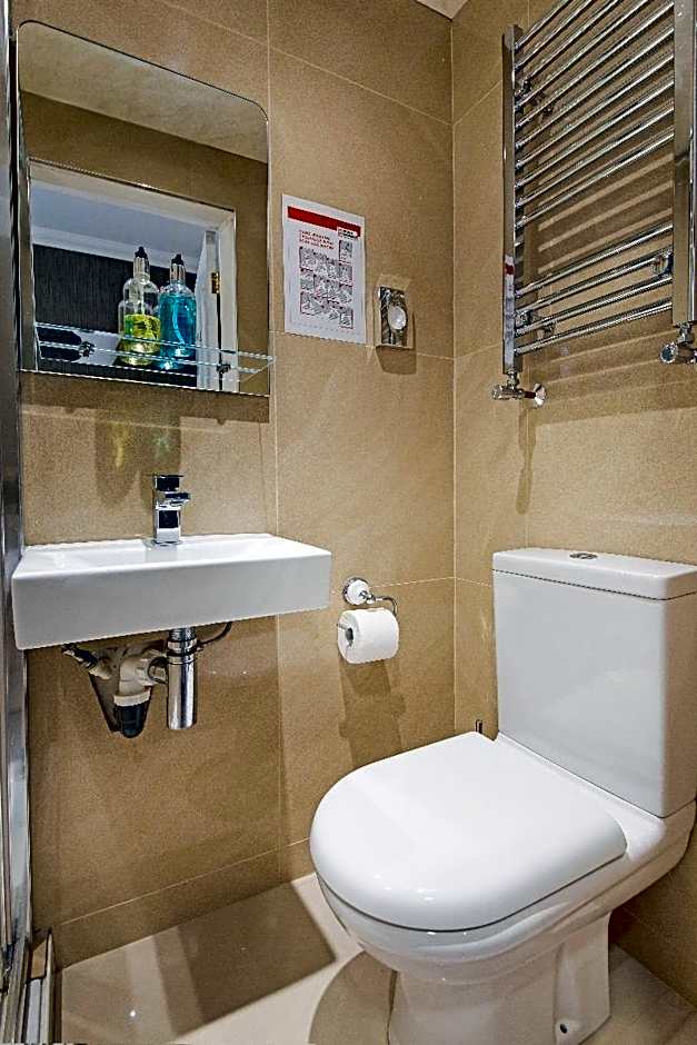 OYO 24 Sussex, London Paddington