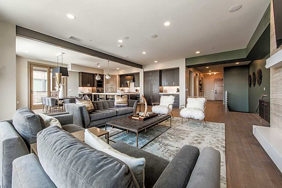 Stein Eriksen Residences