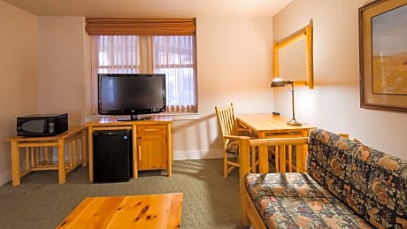 Suite-1 King Bed - Non-Smoking, Wi-Fi, Sofabed, Fireplace, Two Televisions, Second Floor, Full Breakfast