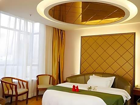 Queen Room with View