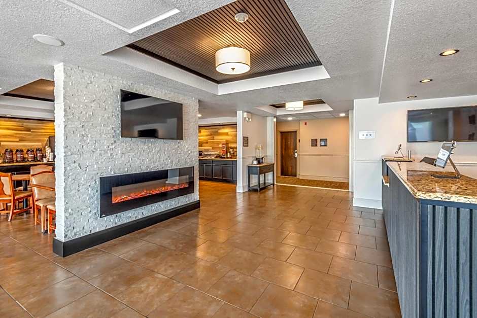 Comfort Inn & Suites Thousand Islands Harbour District