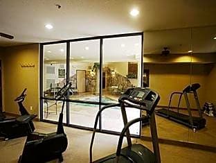 Holiday Inn Express Hotel & Suites Marina, an IHG Hotel