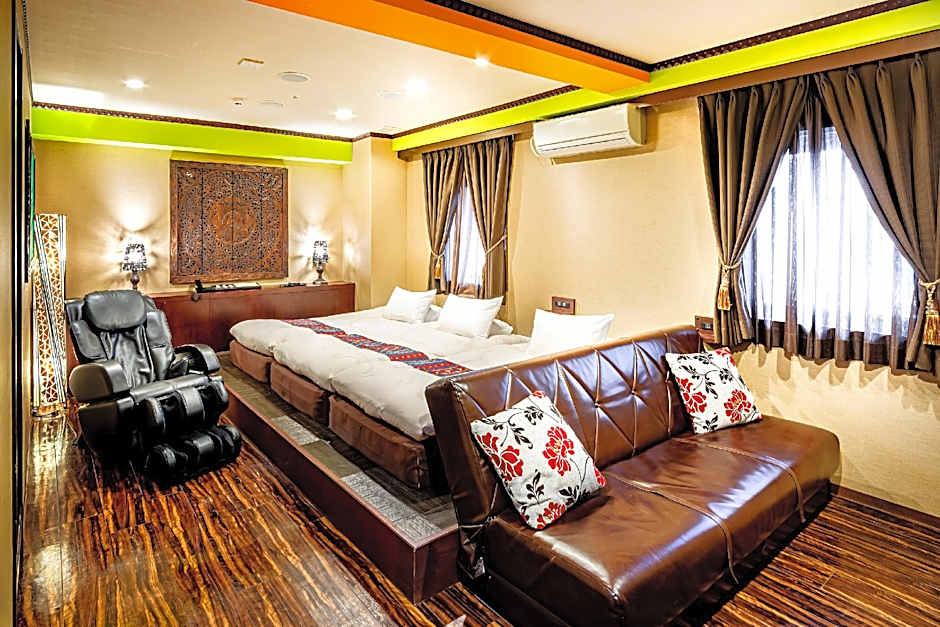 Photo 1 of 9 of Deluxe 3 Single Beds, Nonsmoking