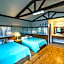 The Historic Leakey Inn