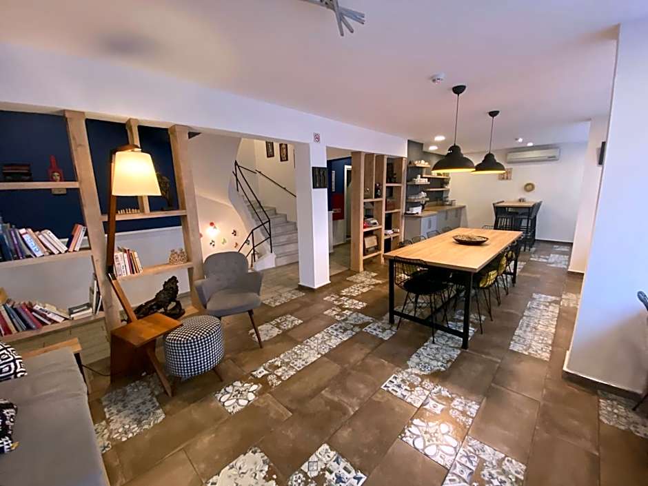 Piano Hotel