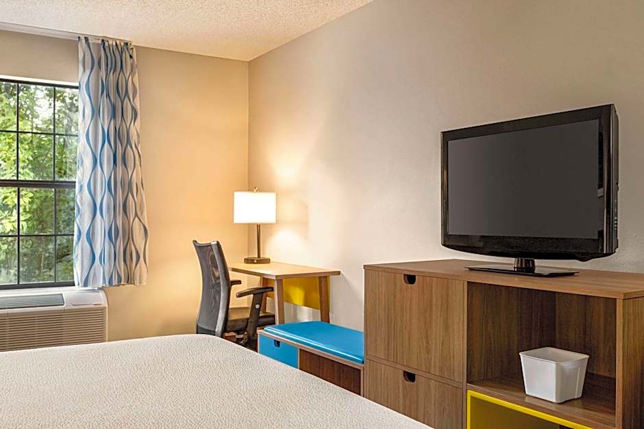 Days Inn by Wyndham Shallotte