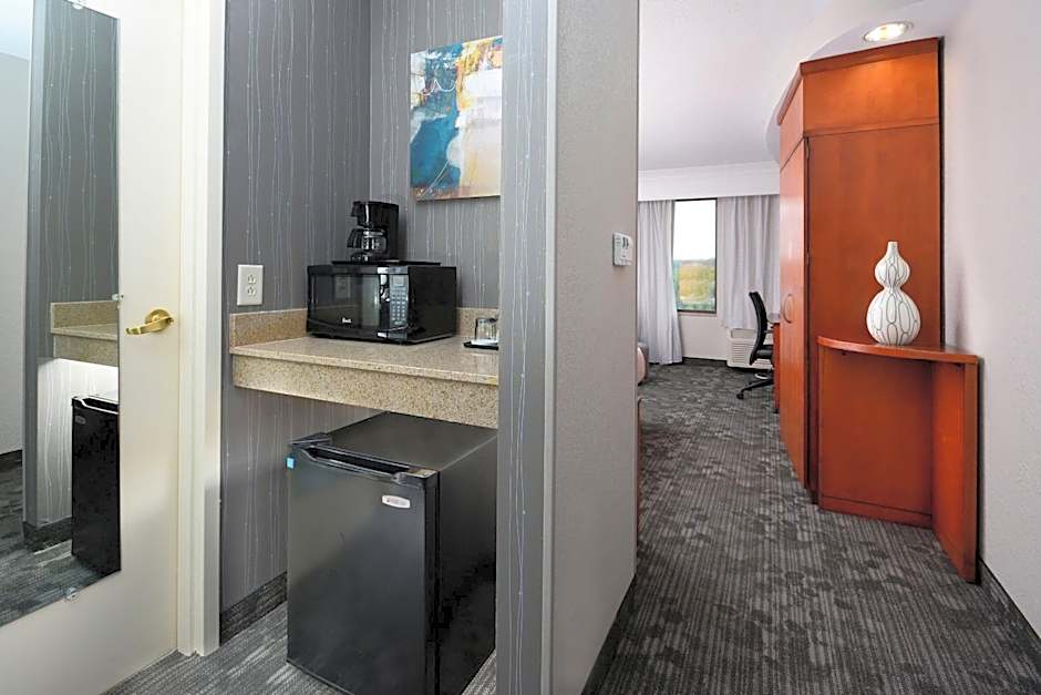 Courtyard by Marriott Danville