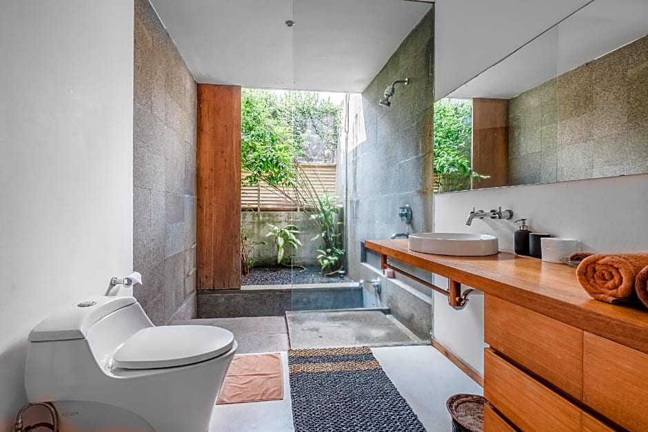 Jimbaran Balangan Beach Front Villa Nakar