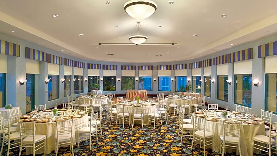 Crowne Plaza Cabana Hotel by IHG