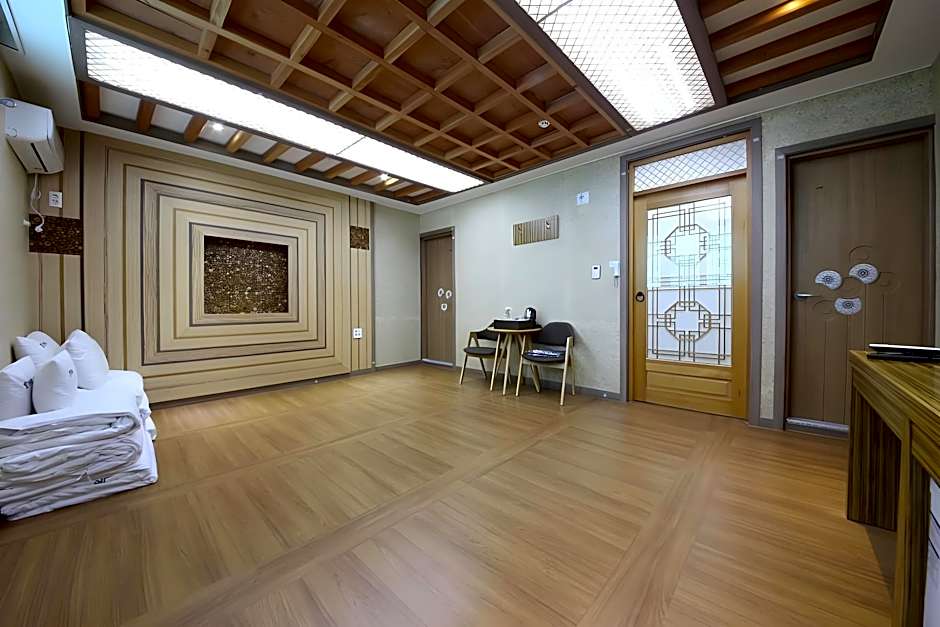 Hanok Hotel Kung