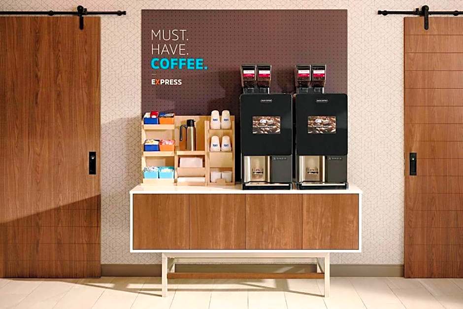 Holiday Inn Express & Suites Winner By IHG