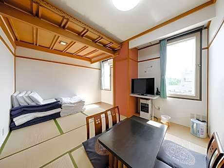 Japanese Room Up To 2 Guests (Non-Smoking)