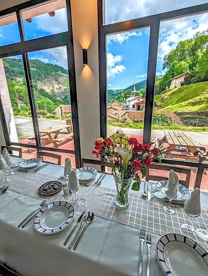 Logis Hotel Erreguina