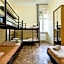Baroque Hostel & Coworking