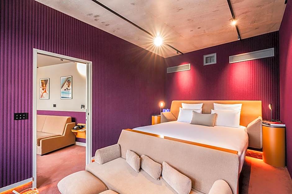 mk2 Hotel Paradiso Nation