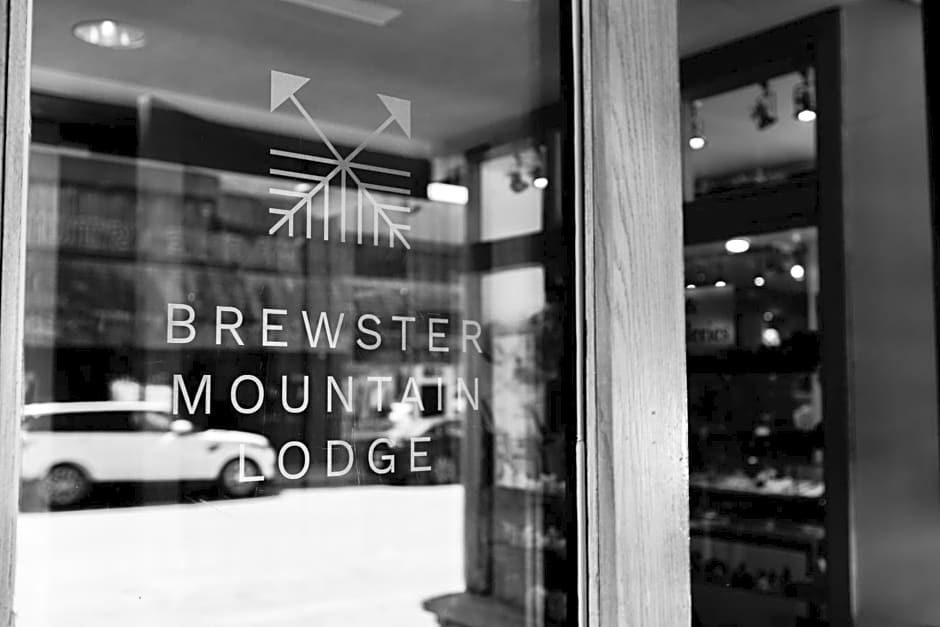 Brewsters Mountain Lodge
