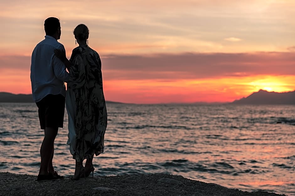 Romana Beach Apartments