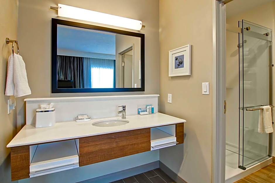 Hampton Inn By Hilton & Suites Grande Prairie, Alberta, Canada