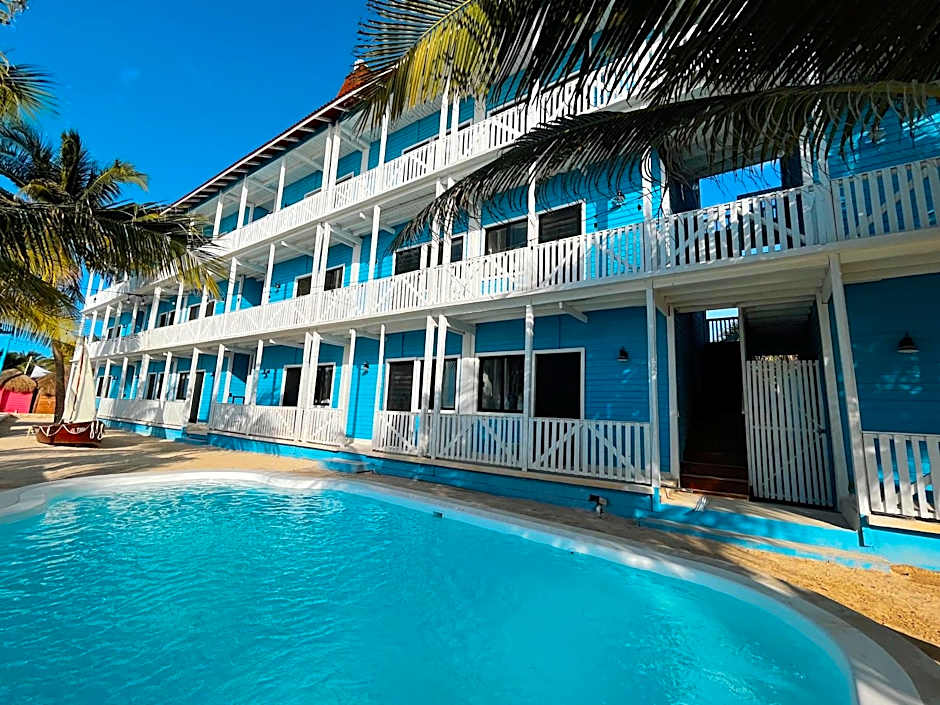 El Faro Beach Front by ÓOL Hotels