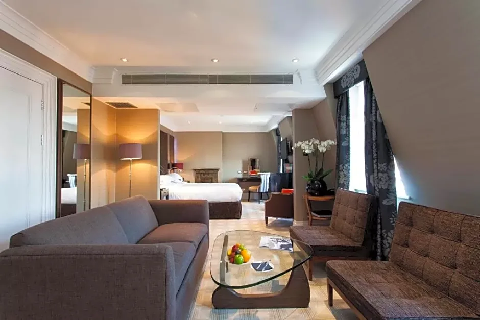 The Capital Hotel, Apartments & Townhouse