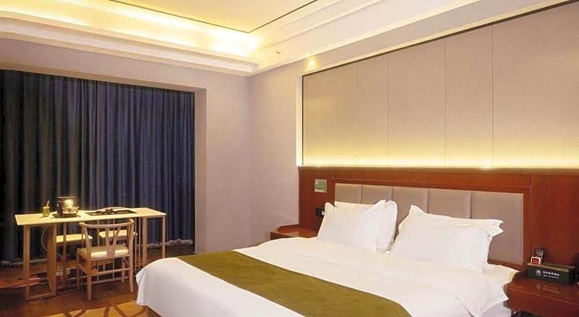 GreenTree Inn Jiuquan Century Plaza Hotel