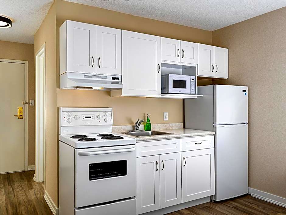 Huntingdon Hotel and Suites