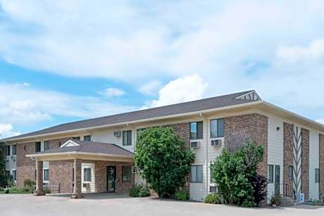 Super 8 by Wyndham Milbank SD