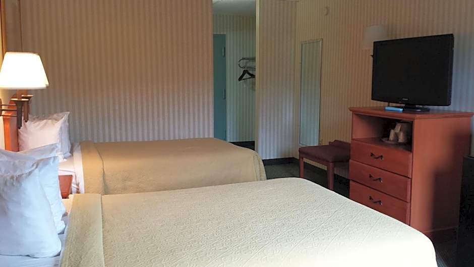 Rodeway Inn Joint Base Andrews Area