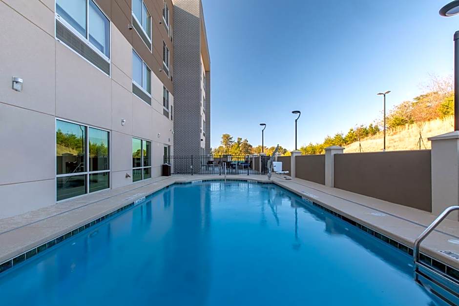 Holiday Inn Express And Suites Gainesville - Lake Lanier Area By IHG