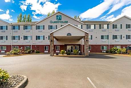GuestHouse Inn & Suites Kelso