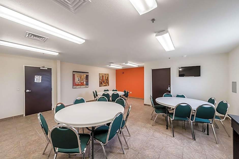Motel 6-Laredo, TX - Airport