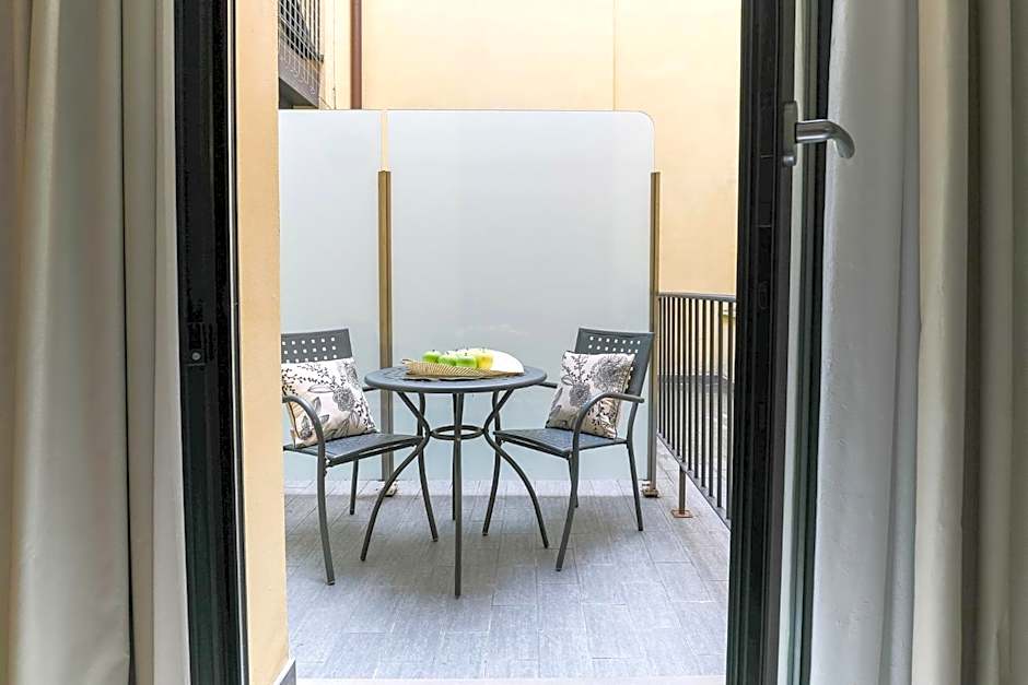 Adriano Residence