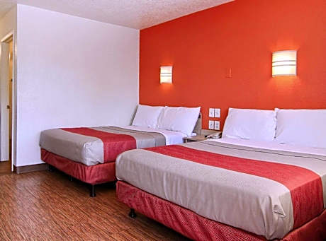 Motel 6-Bismarck, ND