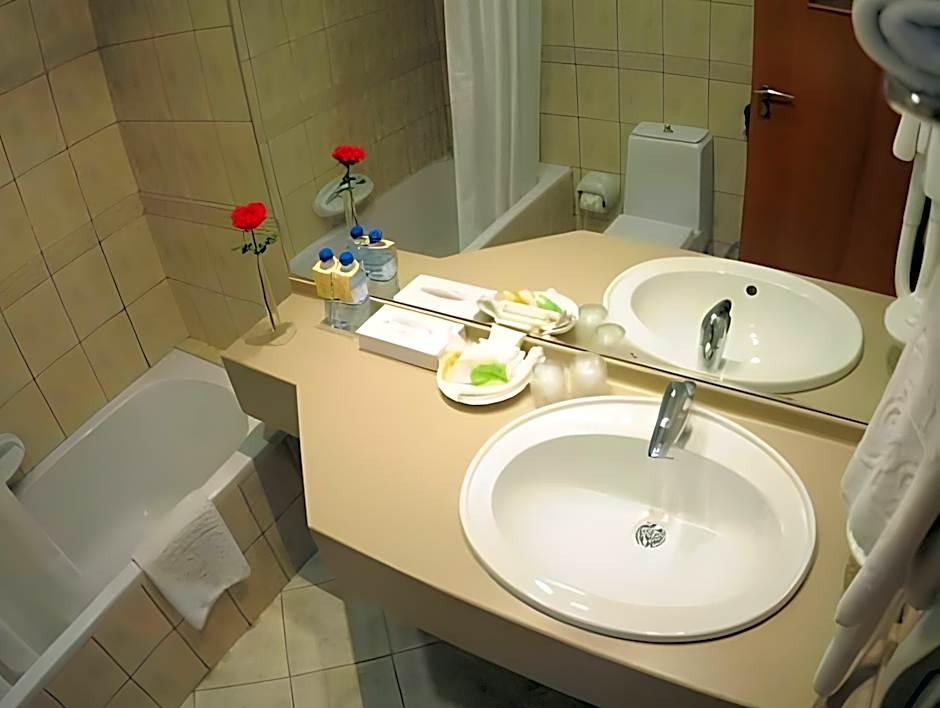 Uptown Hotel Apartment Abu Dhabi 