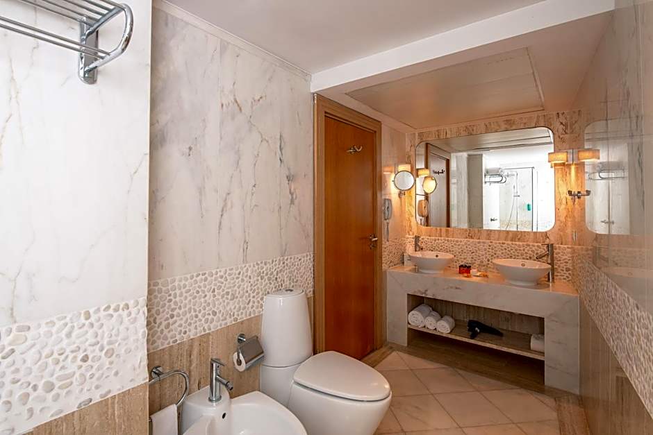 Sesimbra Oceanfront Hotel - Preferred Hotels and Resorts