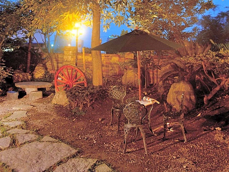 E E Home – Wujie, WV