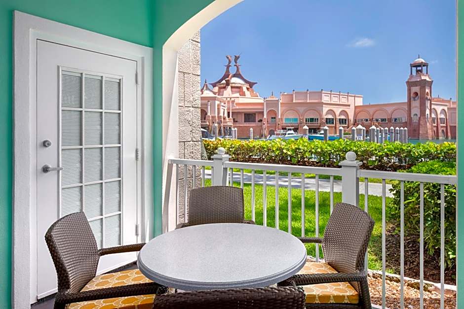 Harborside Resort & Vacation Rentals at Atlantis