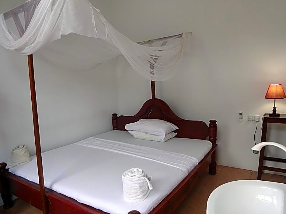Homeland Swahili Lodge