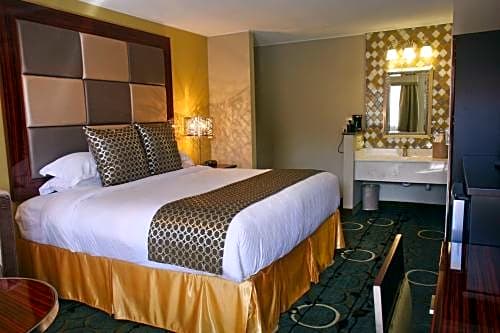 Gateway Inn And Suites