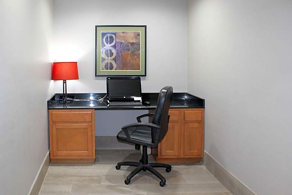 Quality Inn Crossville Near Cumberland Mountain State Park