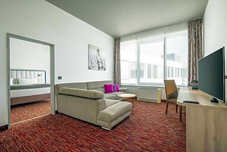 Double Suite with Separate Living Area - Top Floor