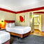 La Quinta Inn & Suites by Wyndham Raleigh Crabtree