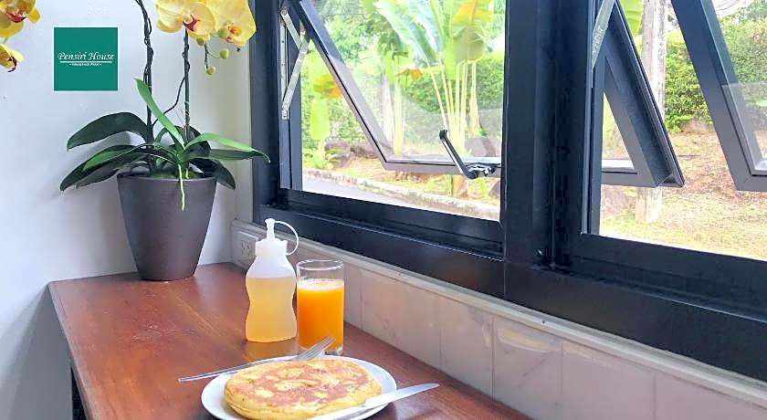 Pensiri House