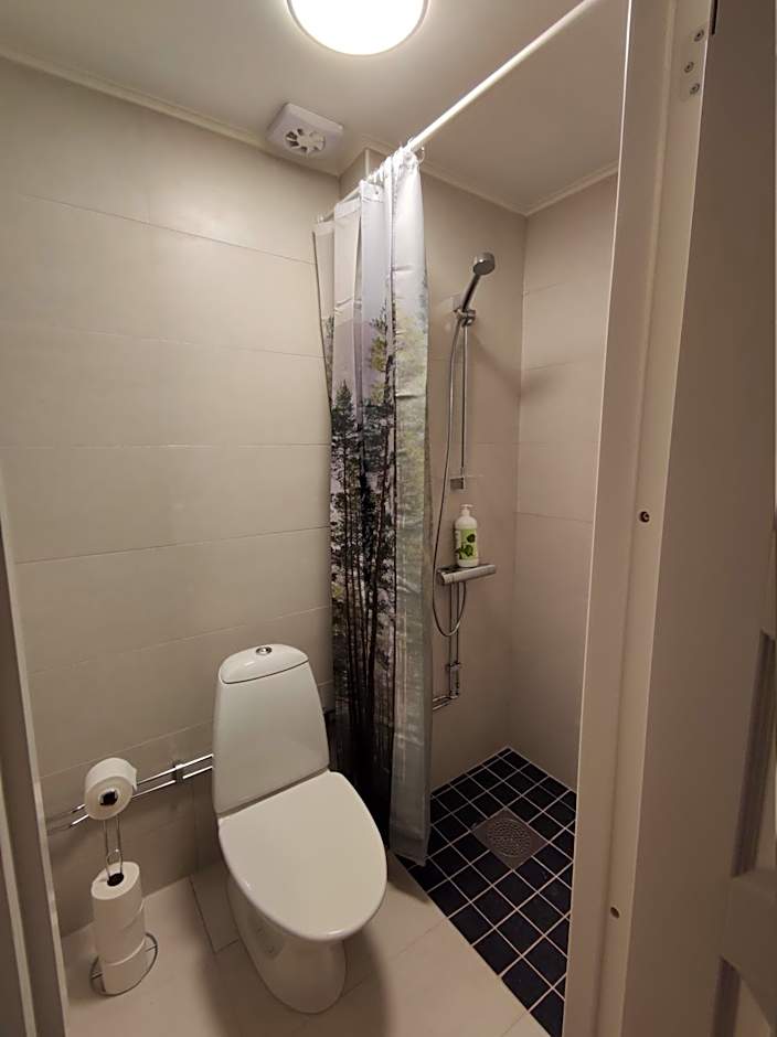 Vandrarhem 11 RUM & KÖK