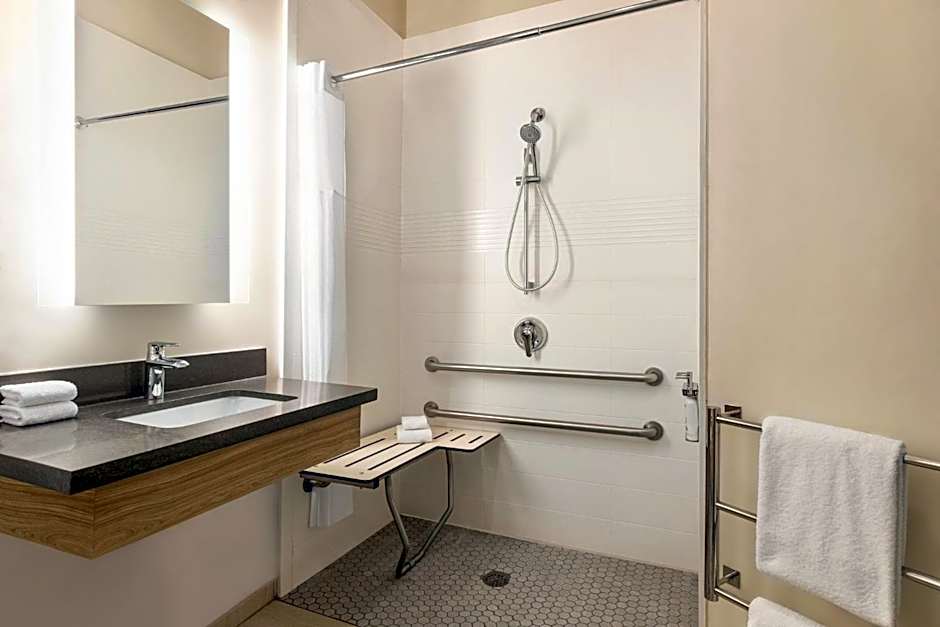 Candlewood Suites Frederick by IHG