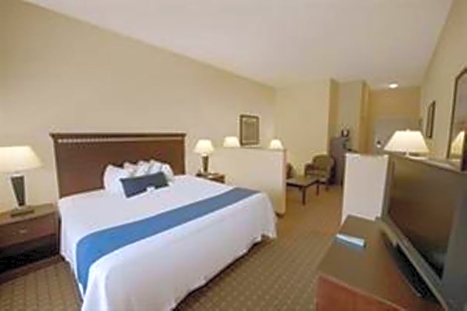 Holiday Inn Express and Suites Allentown West, an IHG Hotel