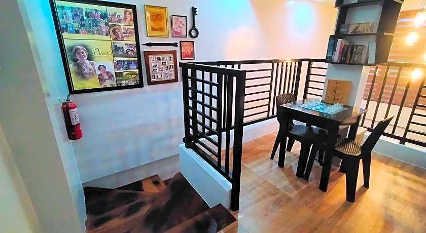 Pompeo and Luming's Inn