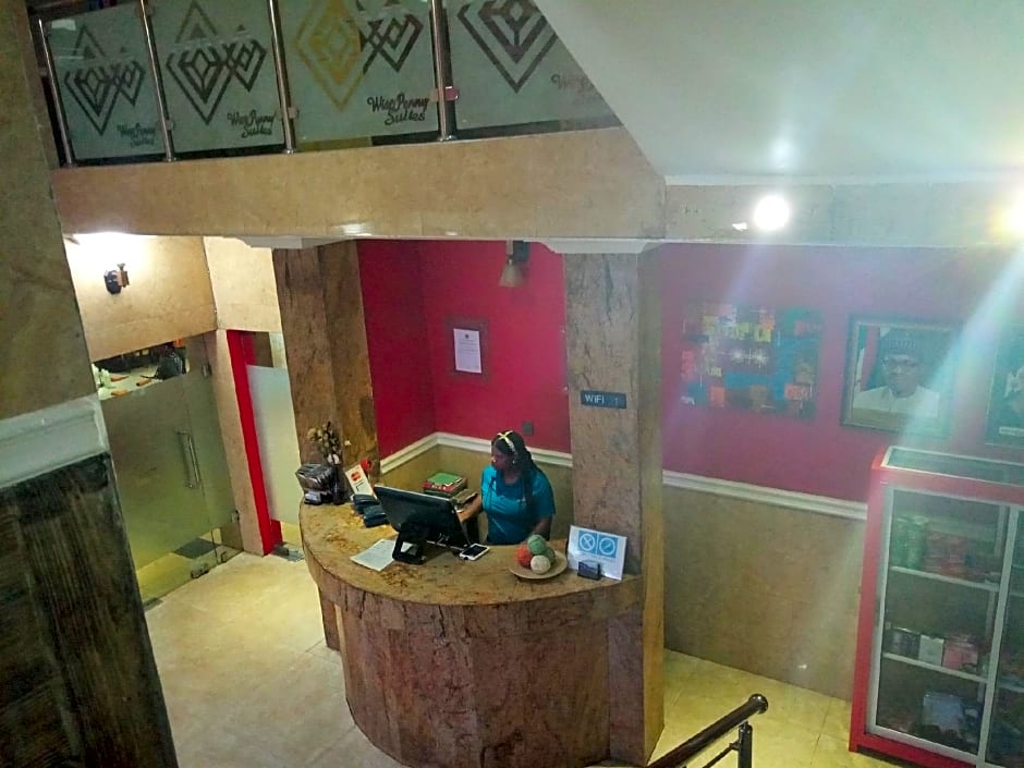 Wise Penny Suites and Spa