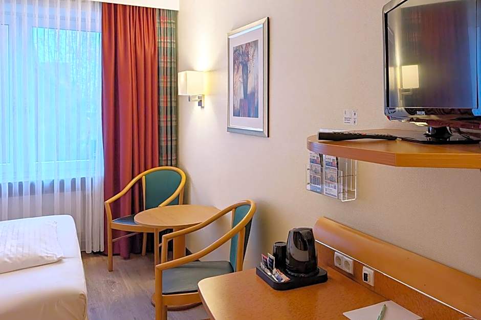 Garner Hamburg Wandsbek Marktplatz By IHG