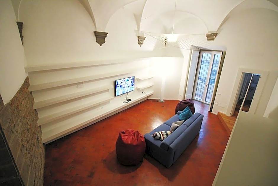 1200 Torre Donati Apartments